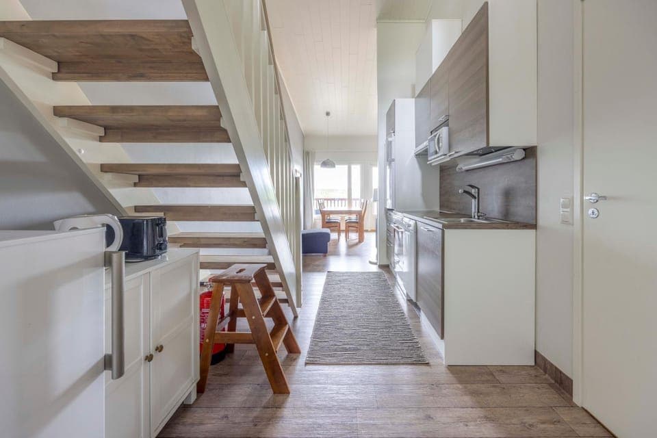 Kitchen or kitchenette, oven