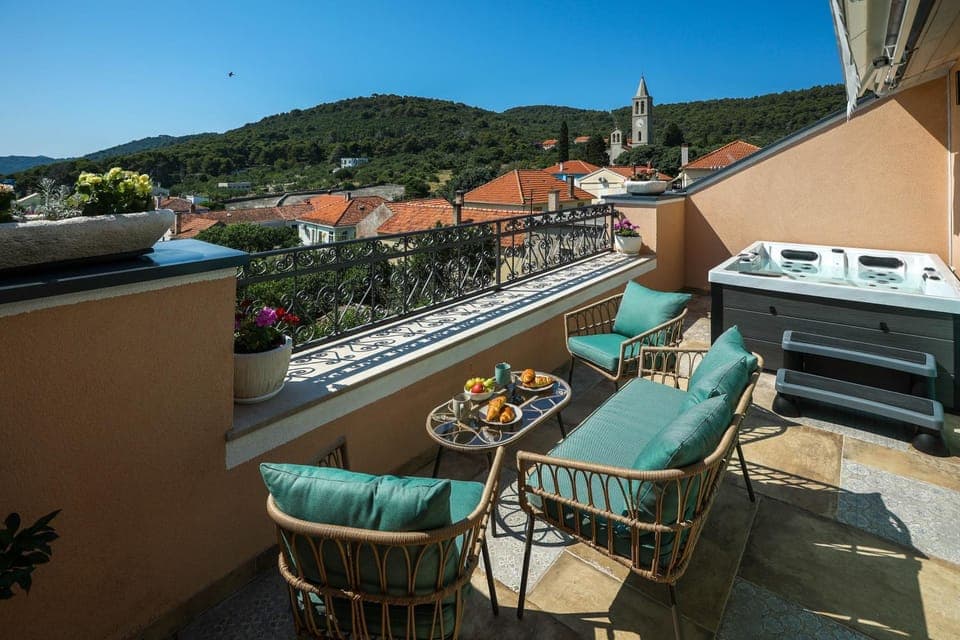Day, View (from property/room), Balcony/Terrace, Seating area