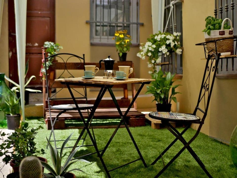 Spring, Garden, Dining area