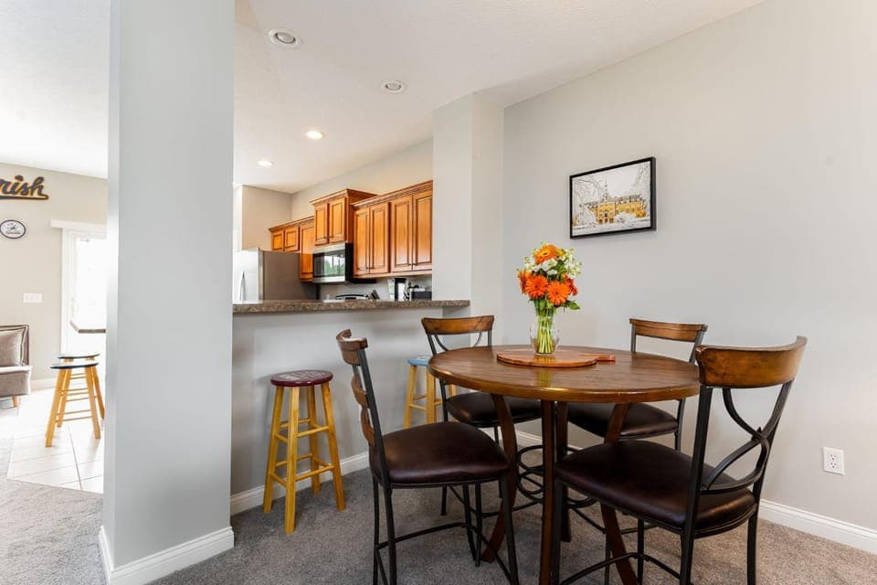 Dublin Village Townhome House in Roseland