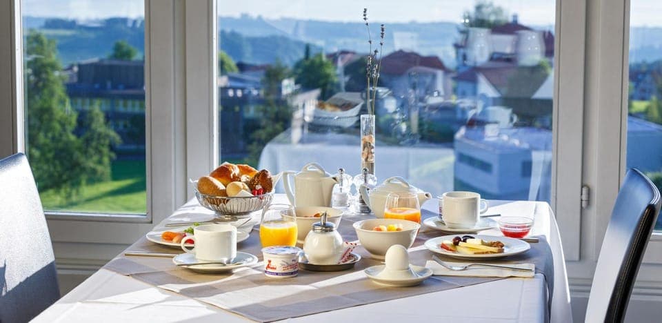 Breakfast, Buffet breakfast