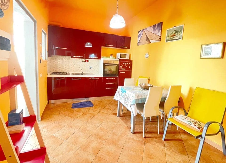 Kitchen or kitchenette, Living room, Dining area, oven, stove