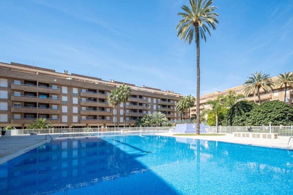 Property building, Swimming pool