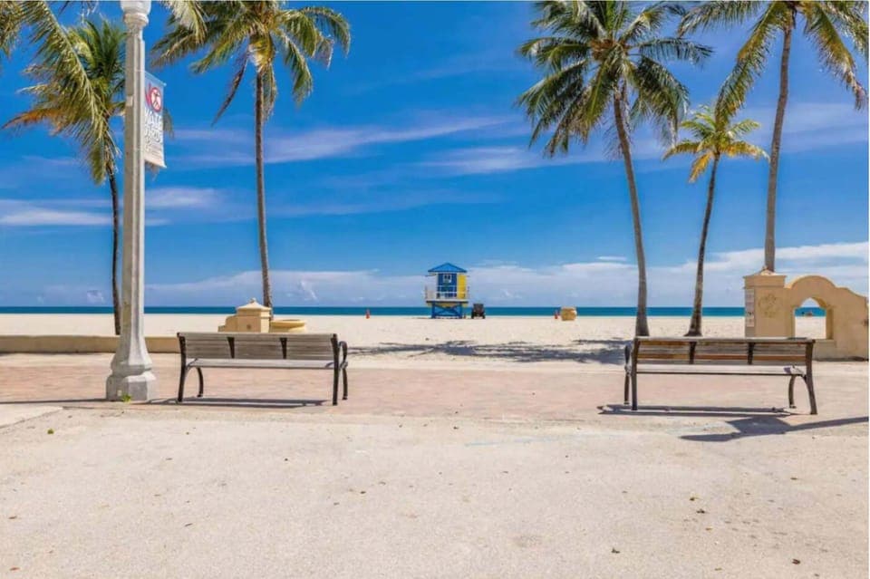 Day, Natural landscape, Beach, Sea view, sunbed