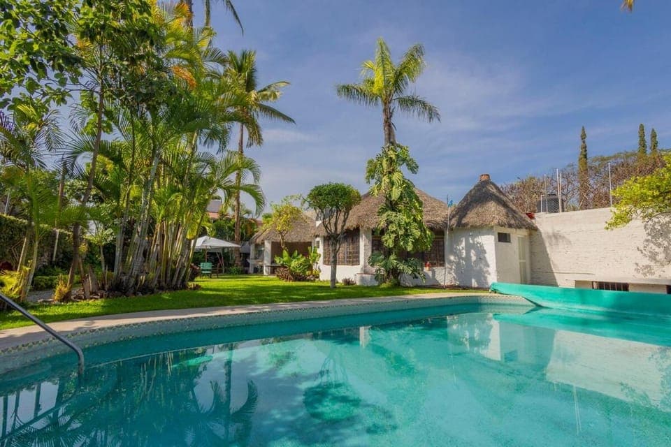 Swimming pool, Swimming pool