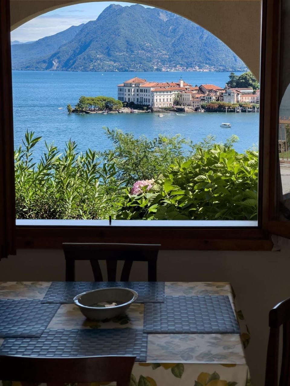 Natural landscape, Summer, View (from property/room), Living room, Lake view, Landmark view, Mountain view, Time of day