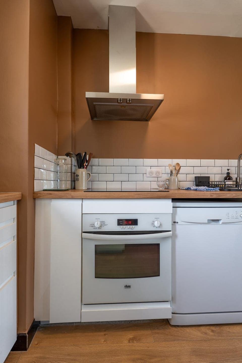 dishwasher, oven, stove