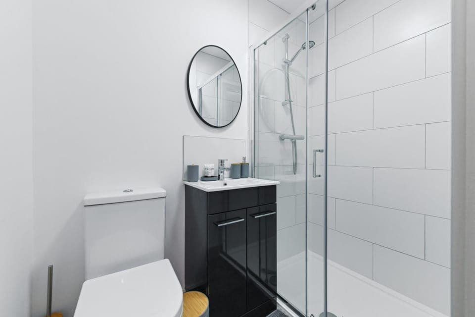 Shower, Toilet, Bathroom