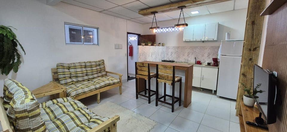 TV and multimedia, Kitchen or kitchenette, Living room, Seating area, Dining area, minibar, oven, stove