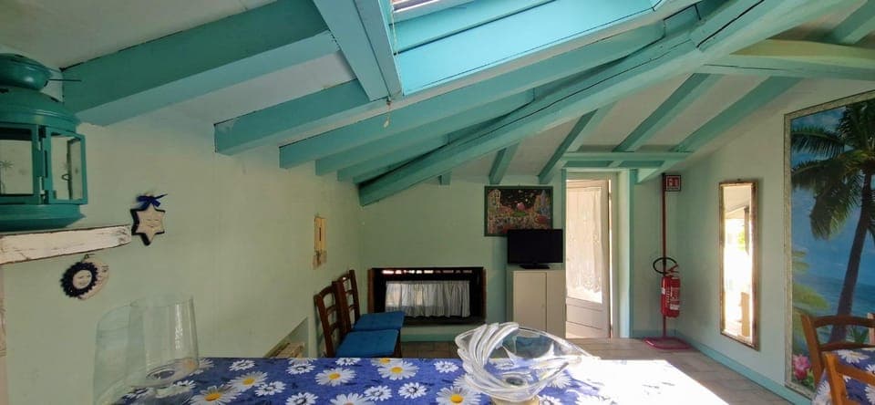 TV and multimedia, Kitchen or kitchenette, Photo of the whole room