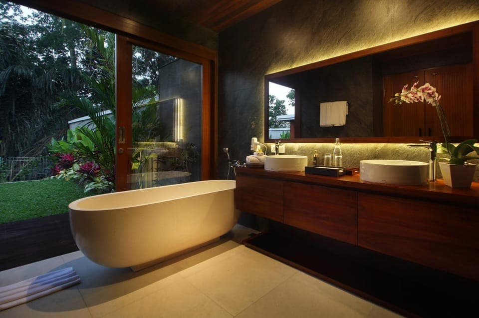 Bathroom, Bath