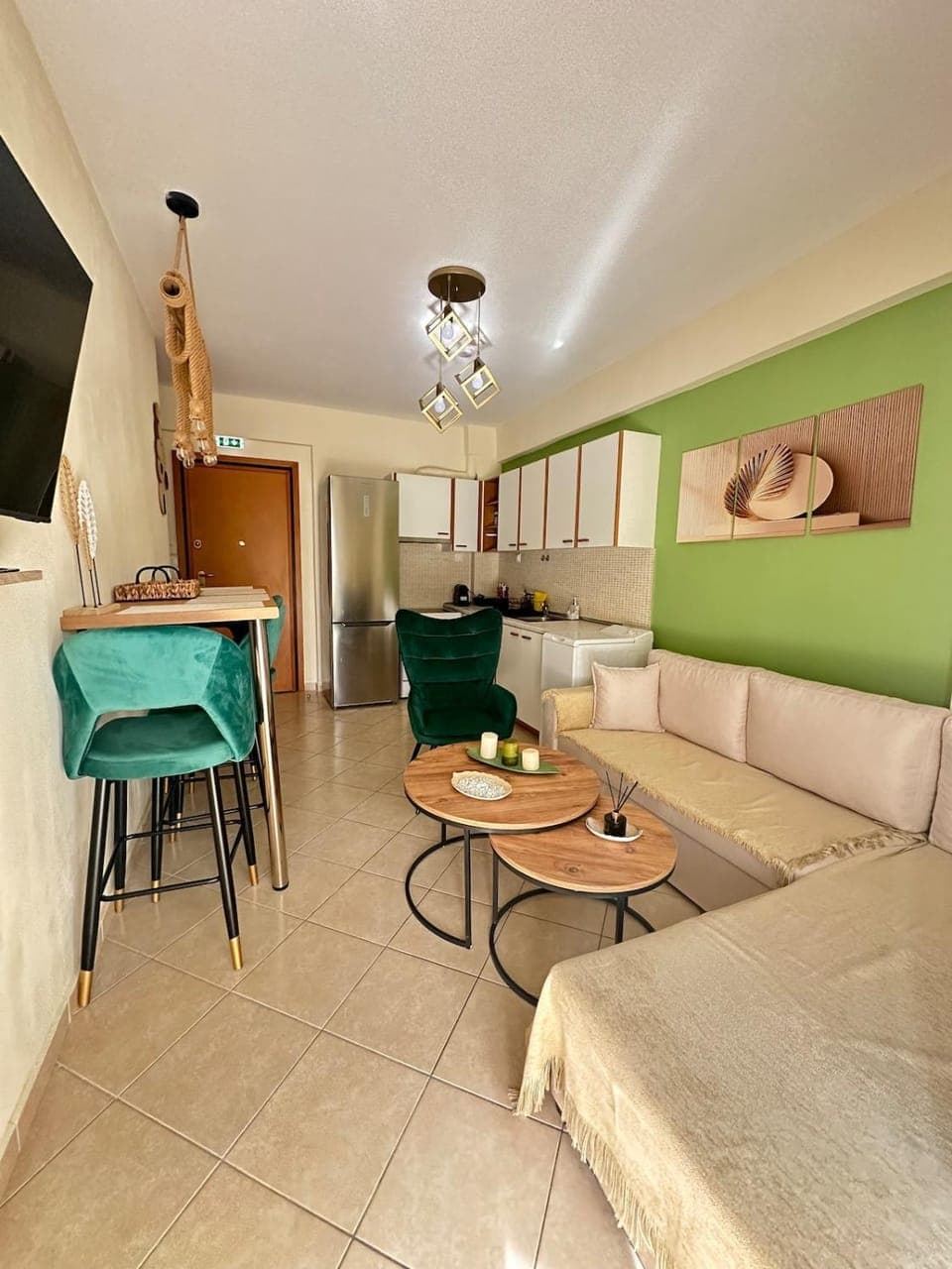 Seating area, Dining area