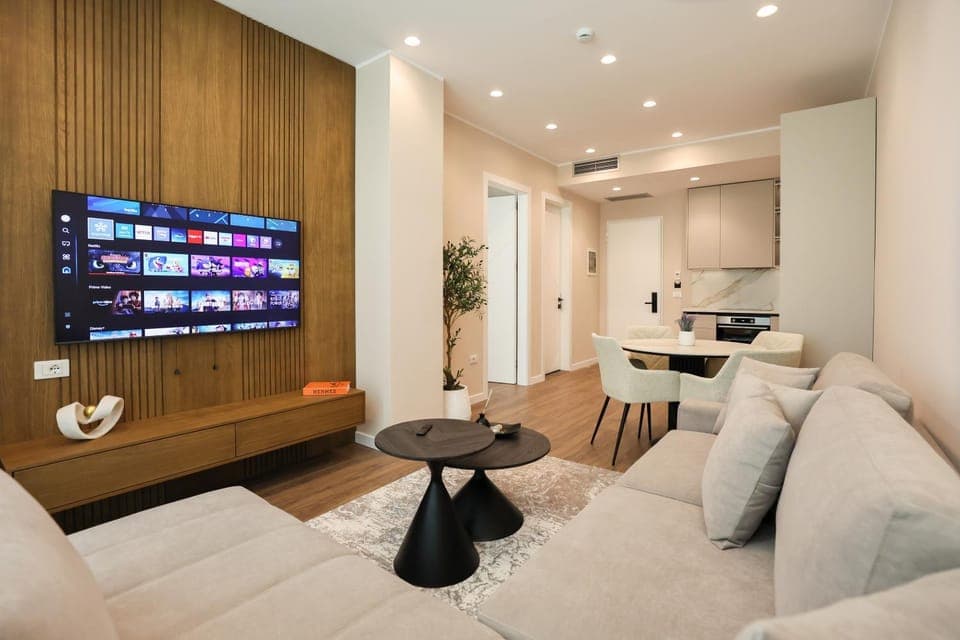 TV and multimedia, Kitchen or kitchenette, Living room, Seating area