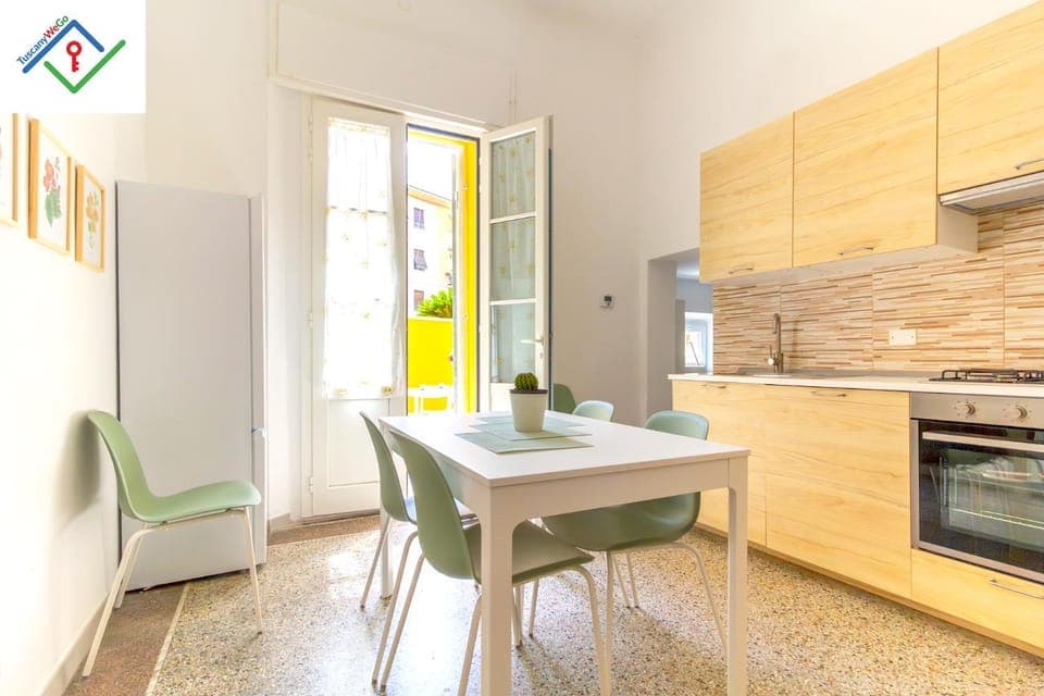 Kitchen or kitchenette, Dining area, kitchen