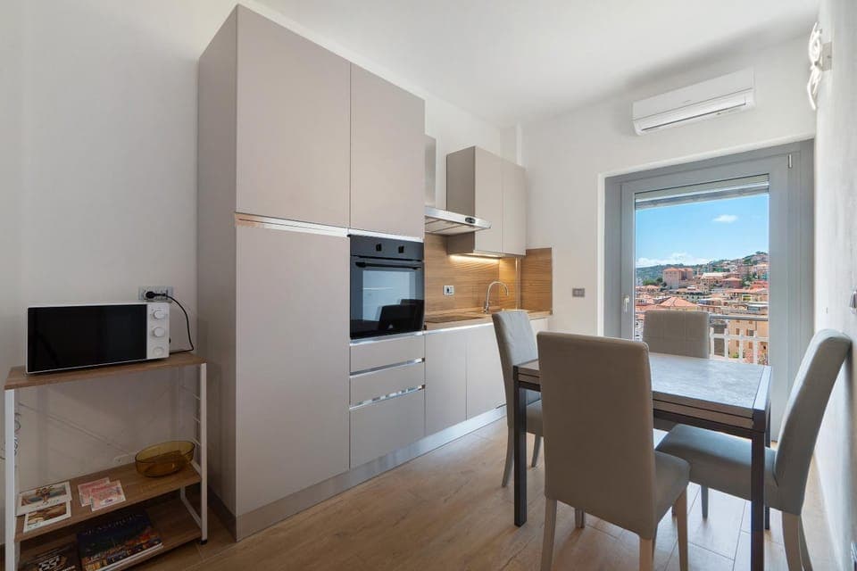 Property building, Kitchen or kitchenette, Living room