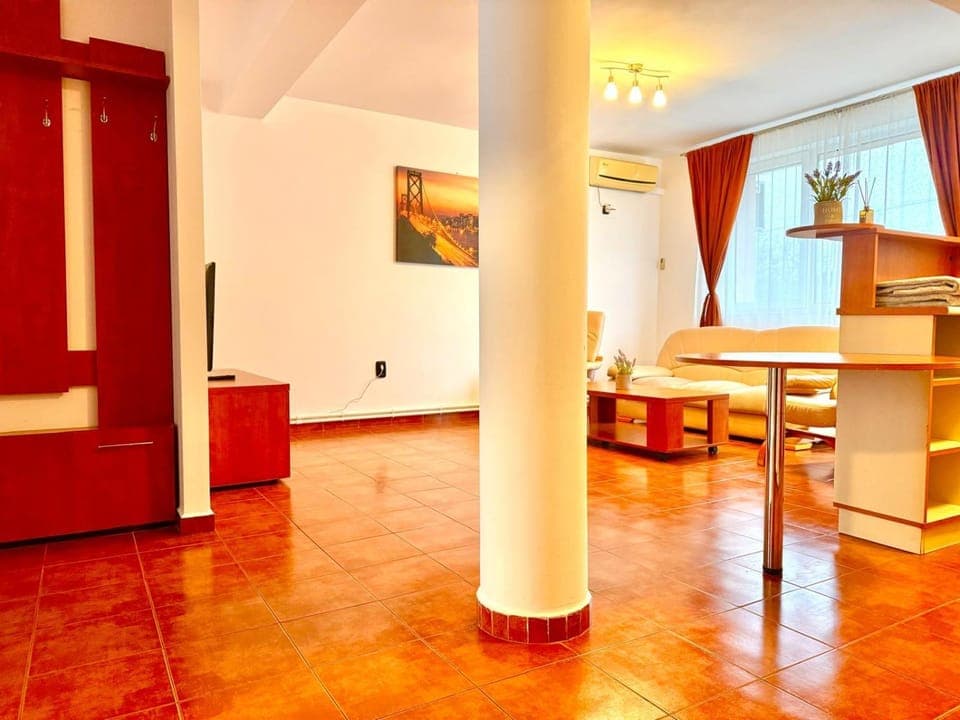 Living room, Seating area, Dining area, air conditioner