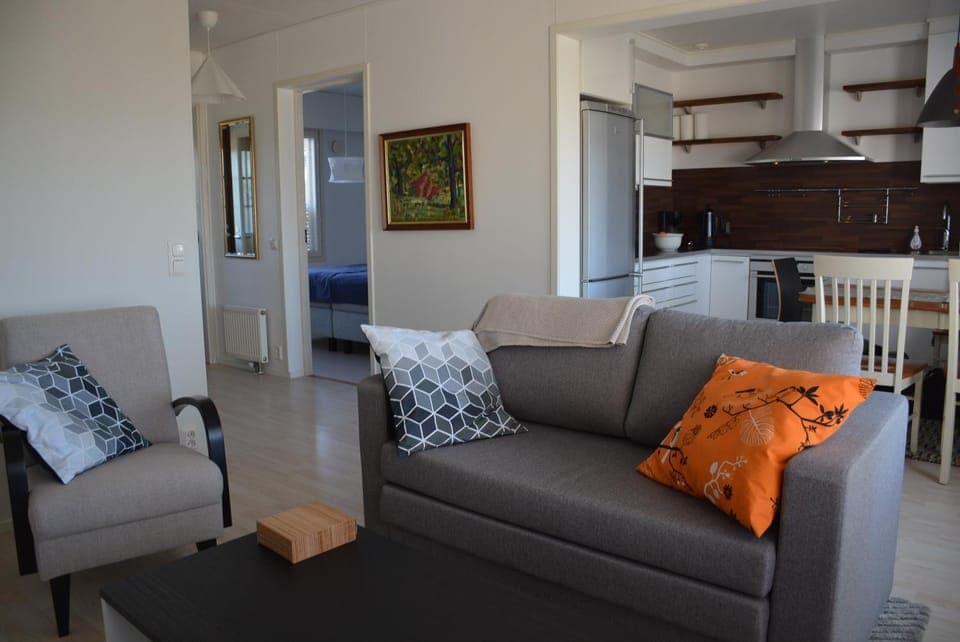 Kitchen or kitchenette, Seating area