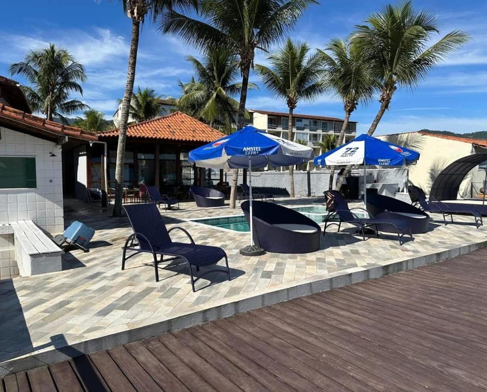 Swimming pool, sunbed