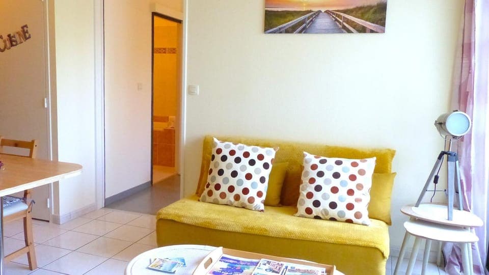 Communal lounge/ TV room, Living room