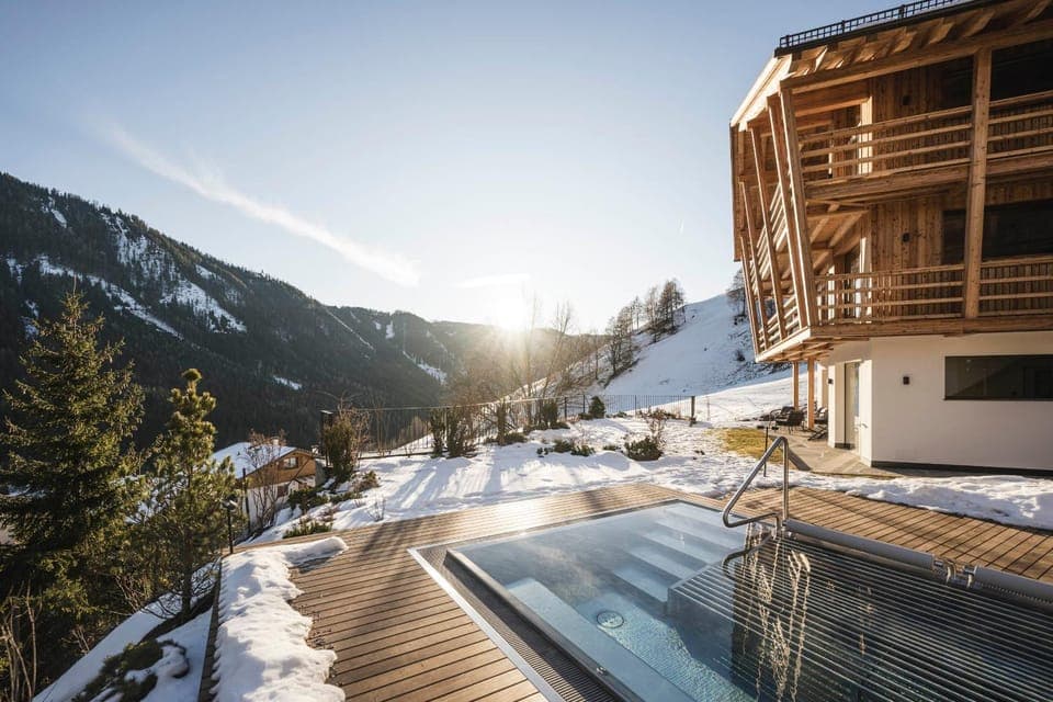 Natural landscape, Winter, Pool view