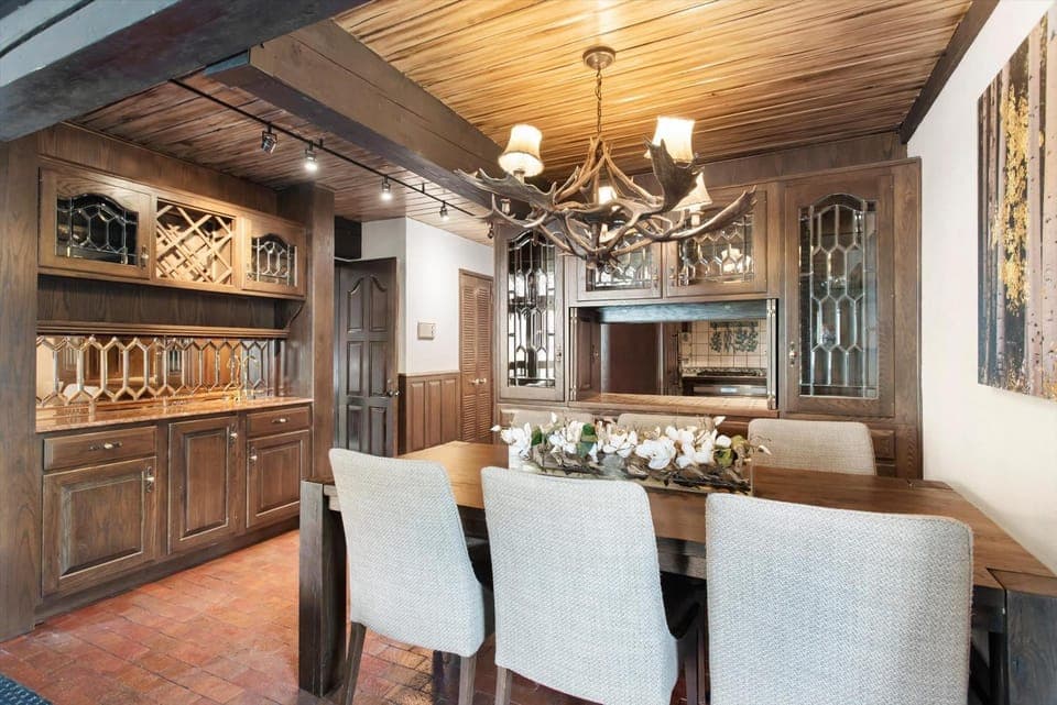 Ski-in Ski-out Interlude 3BR Penthouse Hot Tub House in Snowmass Village