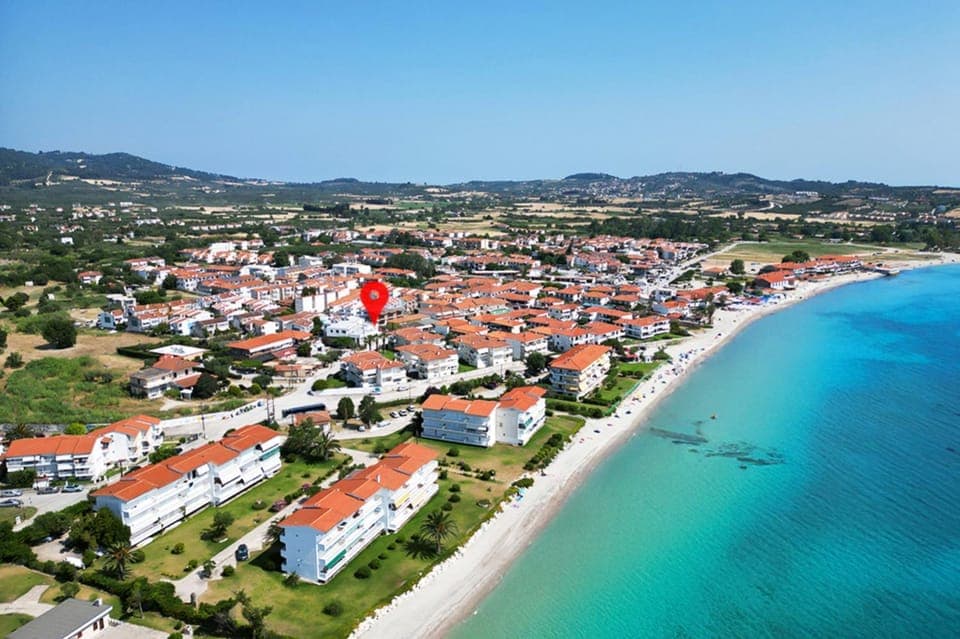 Day, Natural landscape, Bird's eye view, Beach, City view, Mountain view, Sea view