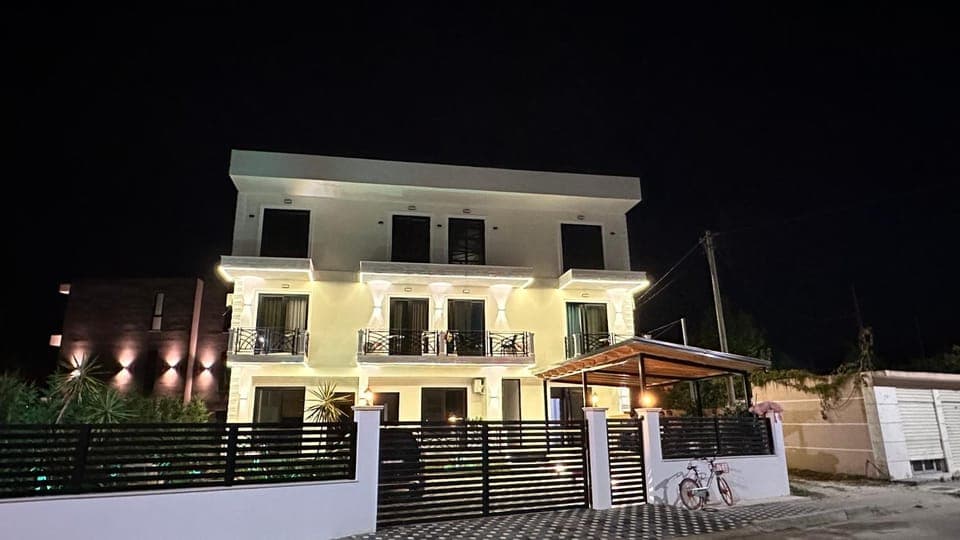 Property building, Night