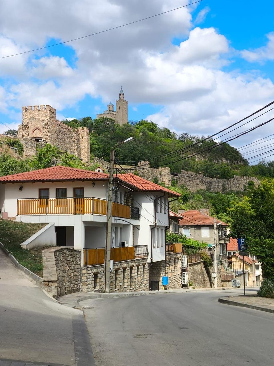 Property building, Facade/entrance, Day, Natural landscape, View (from property/room), Landmark view, Mountain view
