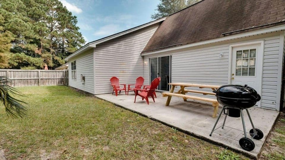 Patio, Day, BBQ facilities