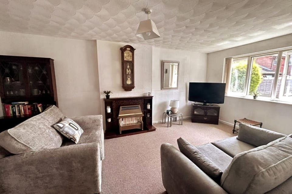 TV and multimedia, Living room, Seating area