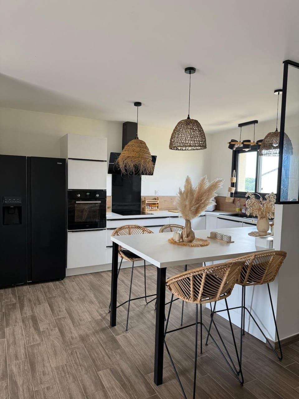 Kitchen or kitchenette, Dining area, dishwasher, oven, stove