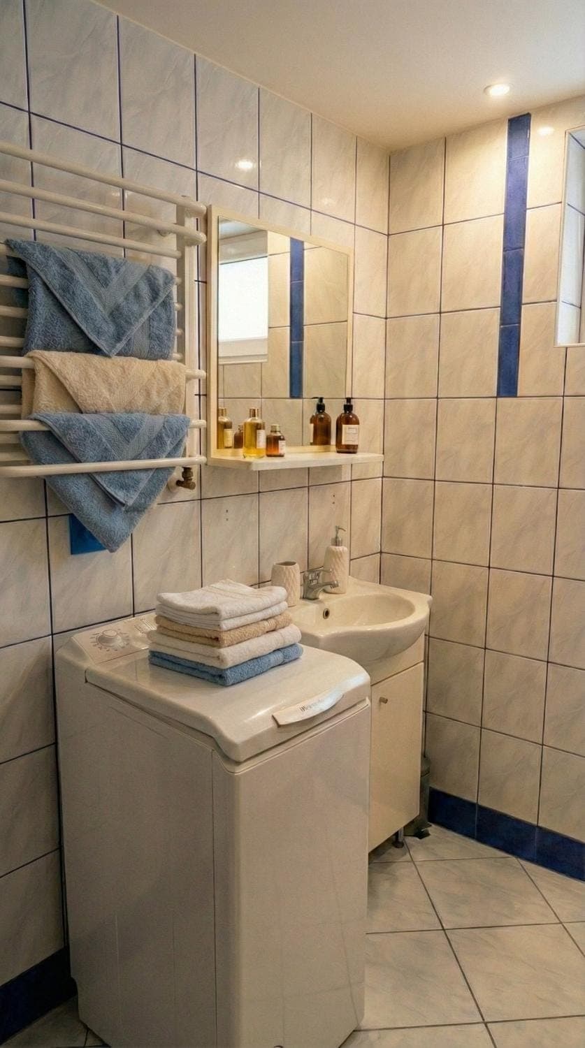 Bathroom, towels, washing machine