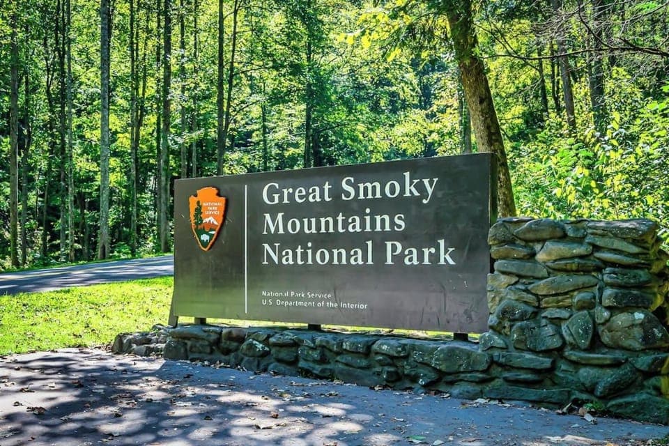 Endless Vistas - Amazing Views, Gameroom, Sauna, Hot Tub, 3 Pools Chalet in Gatlinburg
