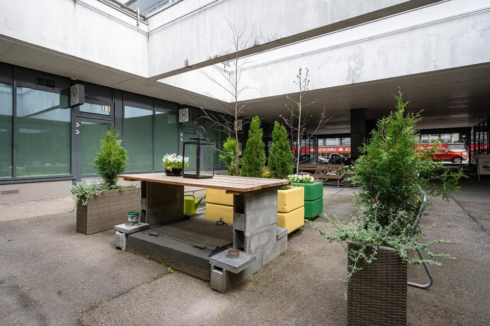 Property building, Off site, Day, Garden, Seating area