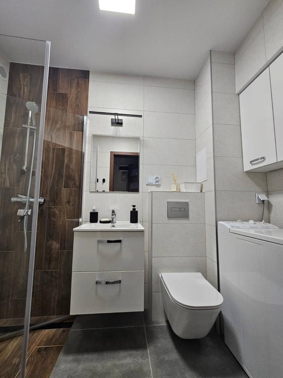 Shower, Toilet, Bathroom, washing machine