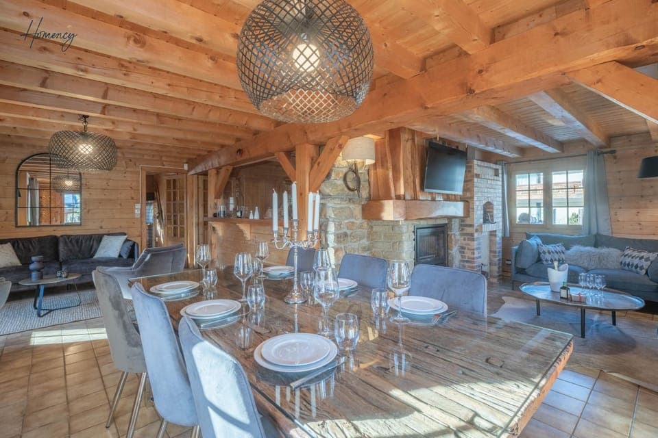 Living room, Dining area