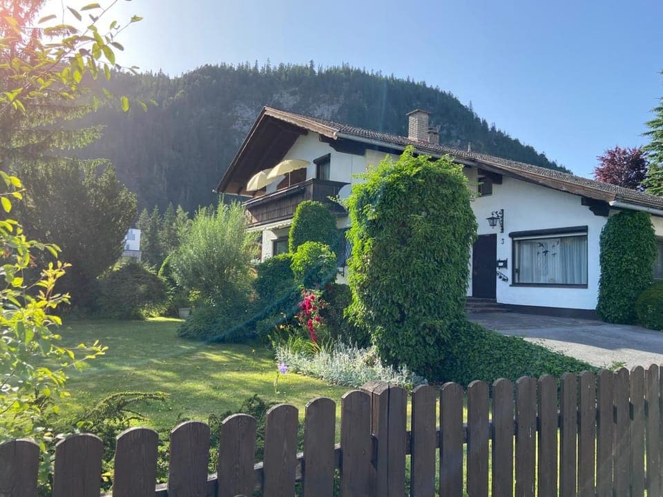 Property building, Day, Garden