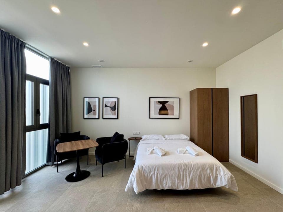 Bed, Photo of the whole room, Bedroom, wardrobe