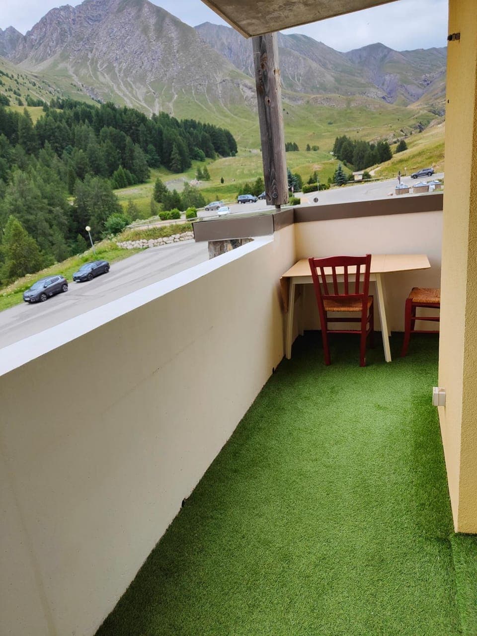 Natural landscape, Balcony/Terrace, Dining area, Mountain view