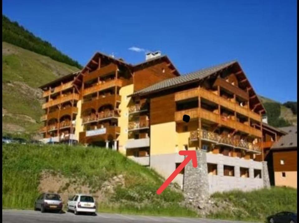 Property building, Mountain view