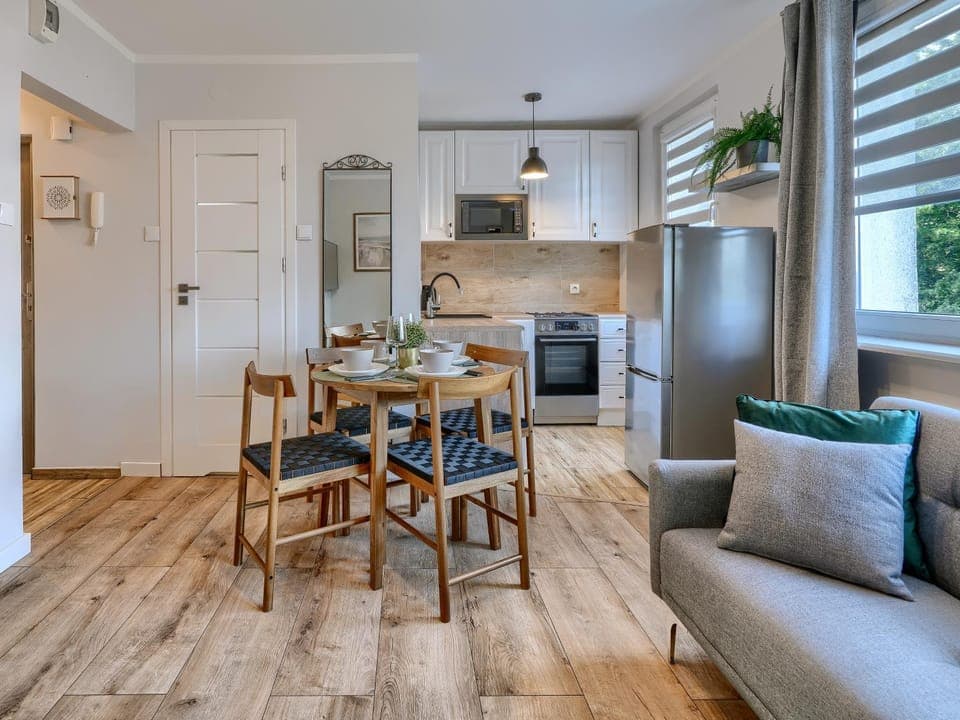 Kitchen or kitchenette, Living room