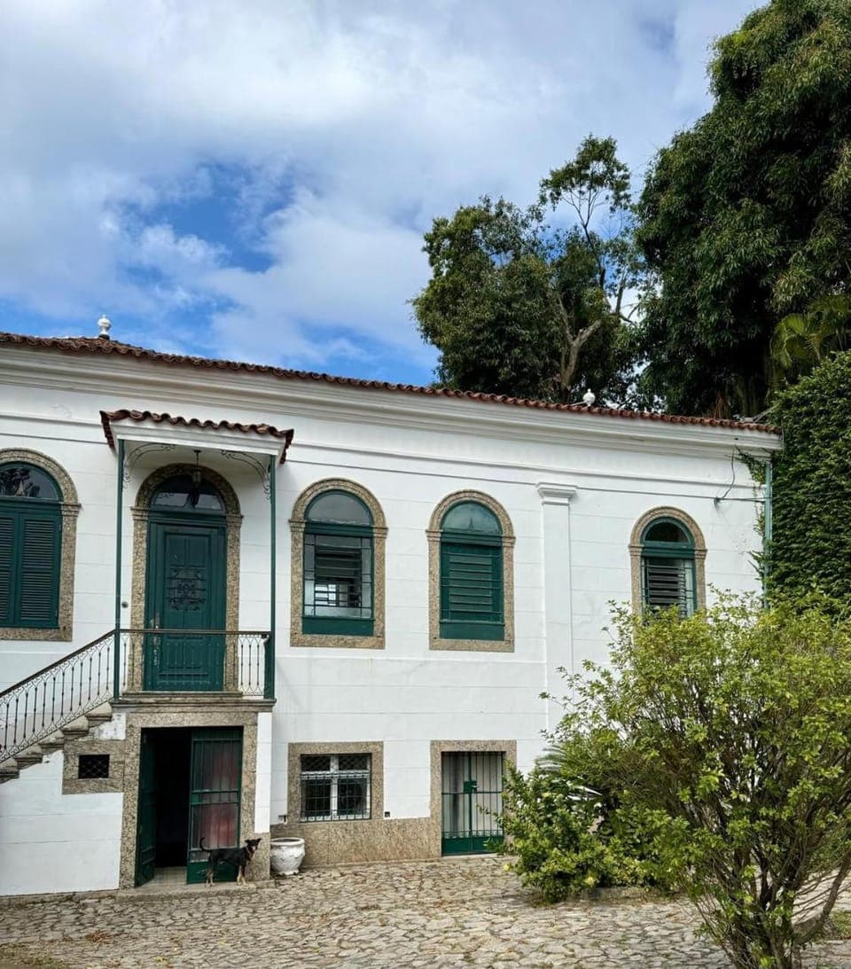 Property building, Day