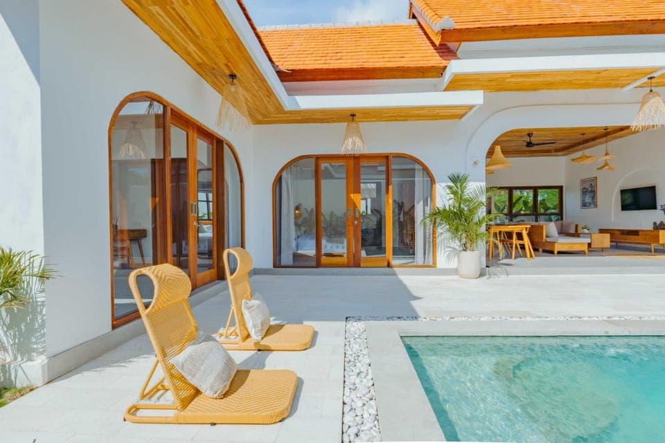 Property building, Swimming pool