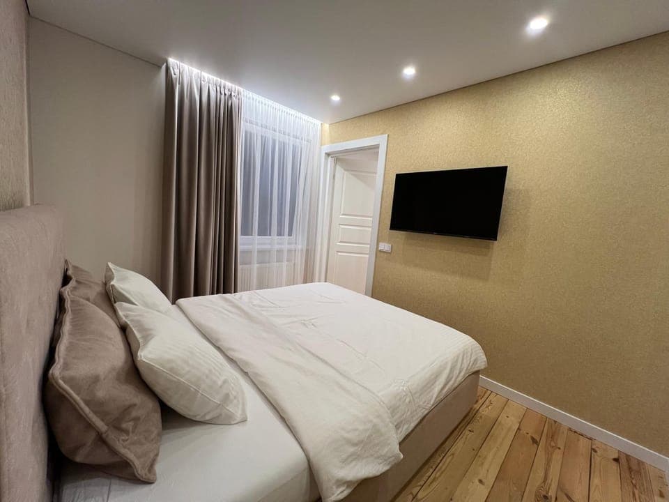 Bed, TV and multimedia, Photo of the whole room, Evening entertainment