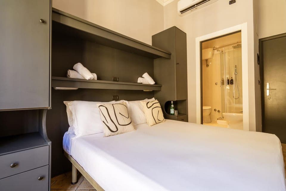 Photo of the whole room, wardrobe