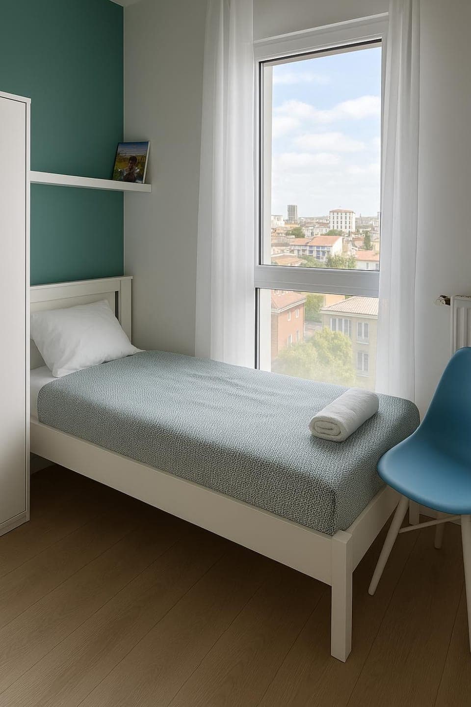 Bed, Photo of the whole room, Bedroom, towels