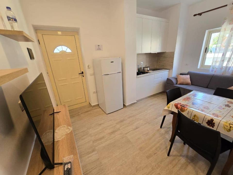 TV and multimedia, Kitchen or kitchenette, Living room, Seating area, Dining area, minibar