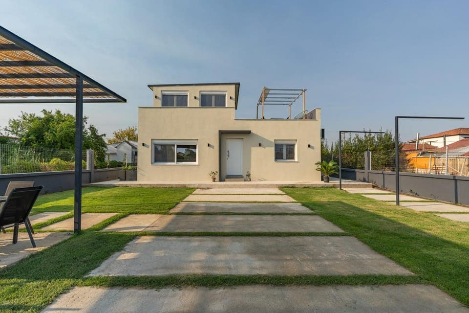 Property building, Garden