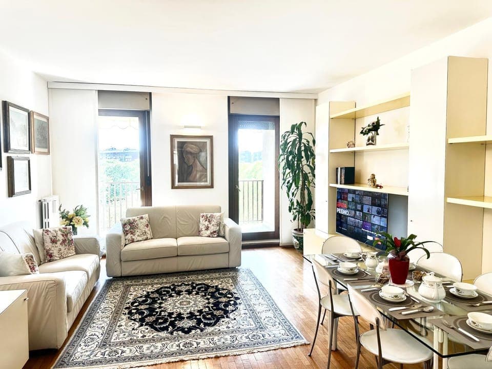 TV and multimedia, Living room, Seating area, heating, internet, air conditioner