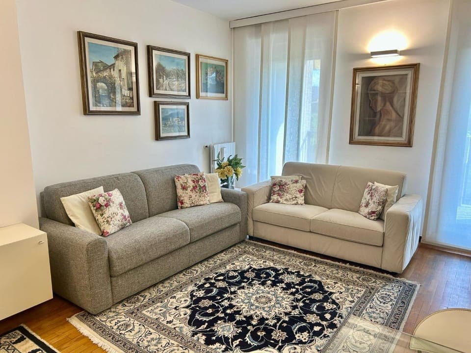 Living room, Seating area, heating, internet, air conditioner